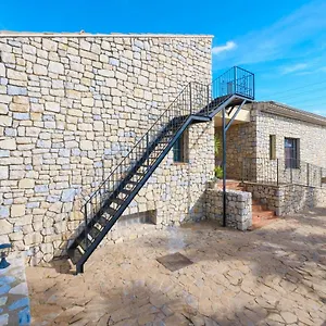  Villa Melongos